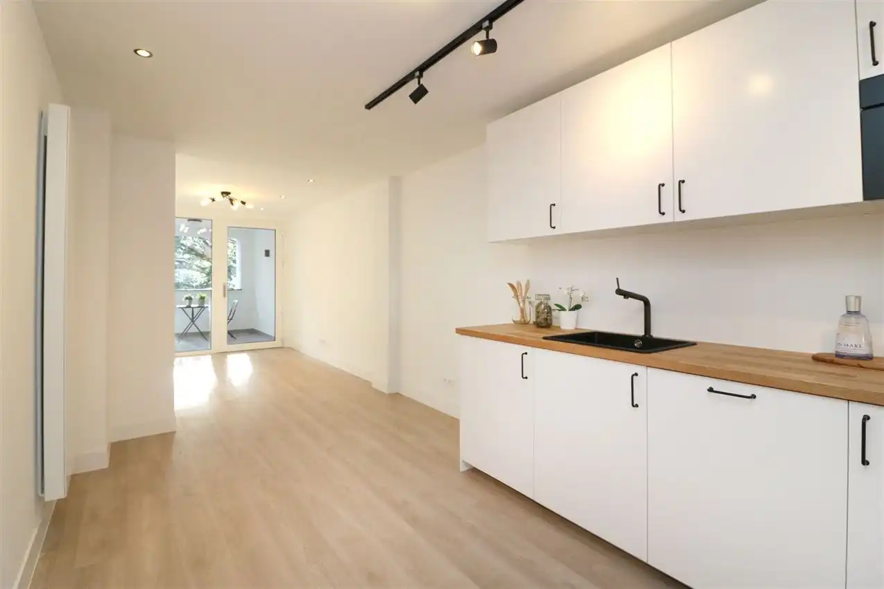 gerenoveerd, energiezuinig, inpandig Zgericht terras en garage foto 12