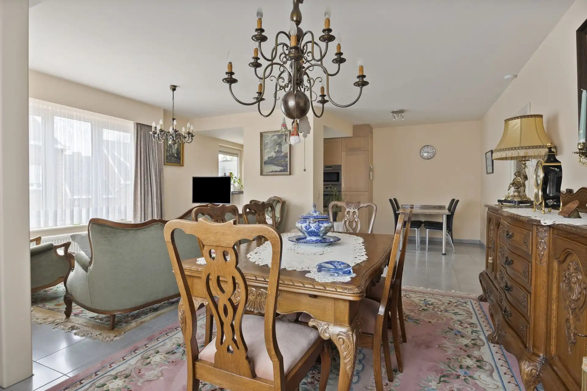 Instapklaar appartement met 3 slaapkamers, terras en garage foto 5