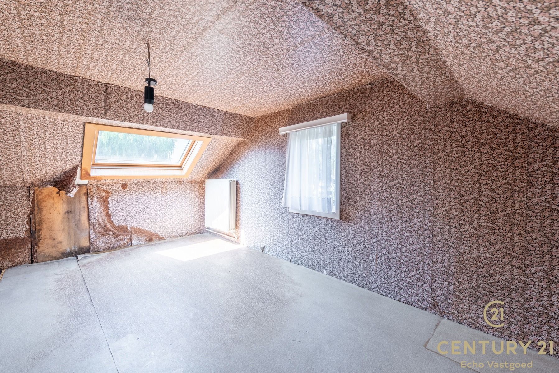 Charmante te renoveren laagbouwwoning op fraai hoekperceel foto 15