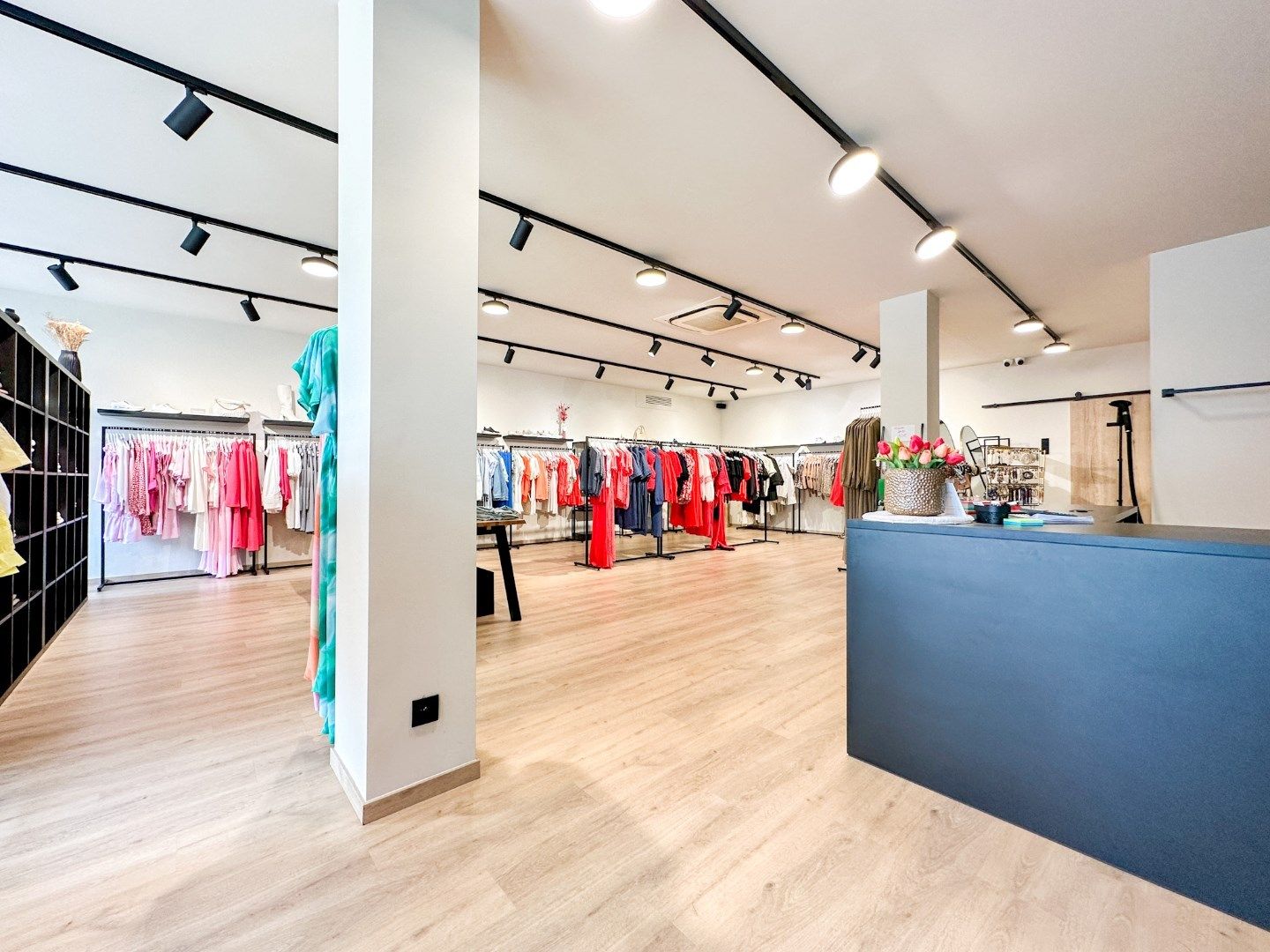 Instapklaar handelspand, te huur als pop-up voor uw commerciële droom, Veldegem. foto 15