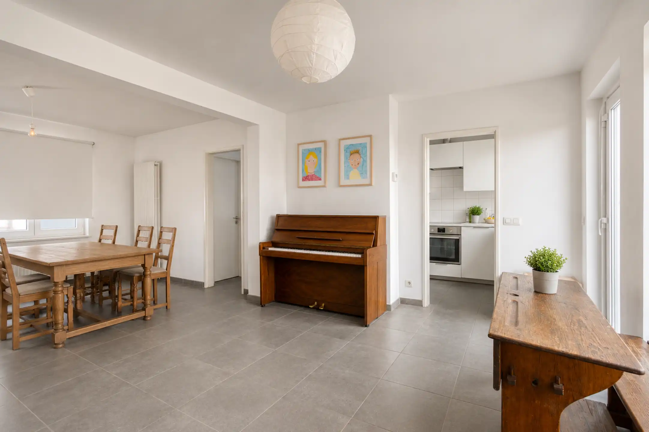 Instapklare woning met 3 slaapkamers, ruim terras, garage foto 3