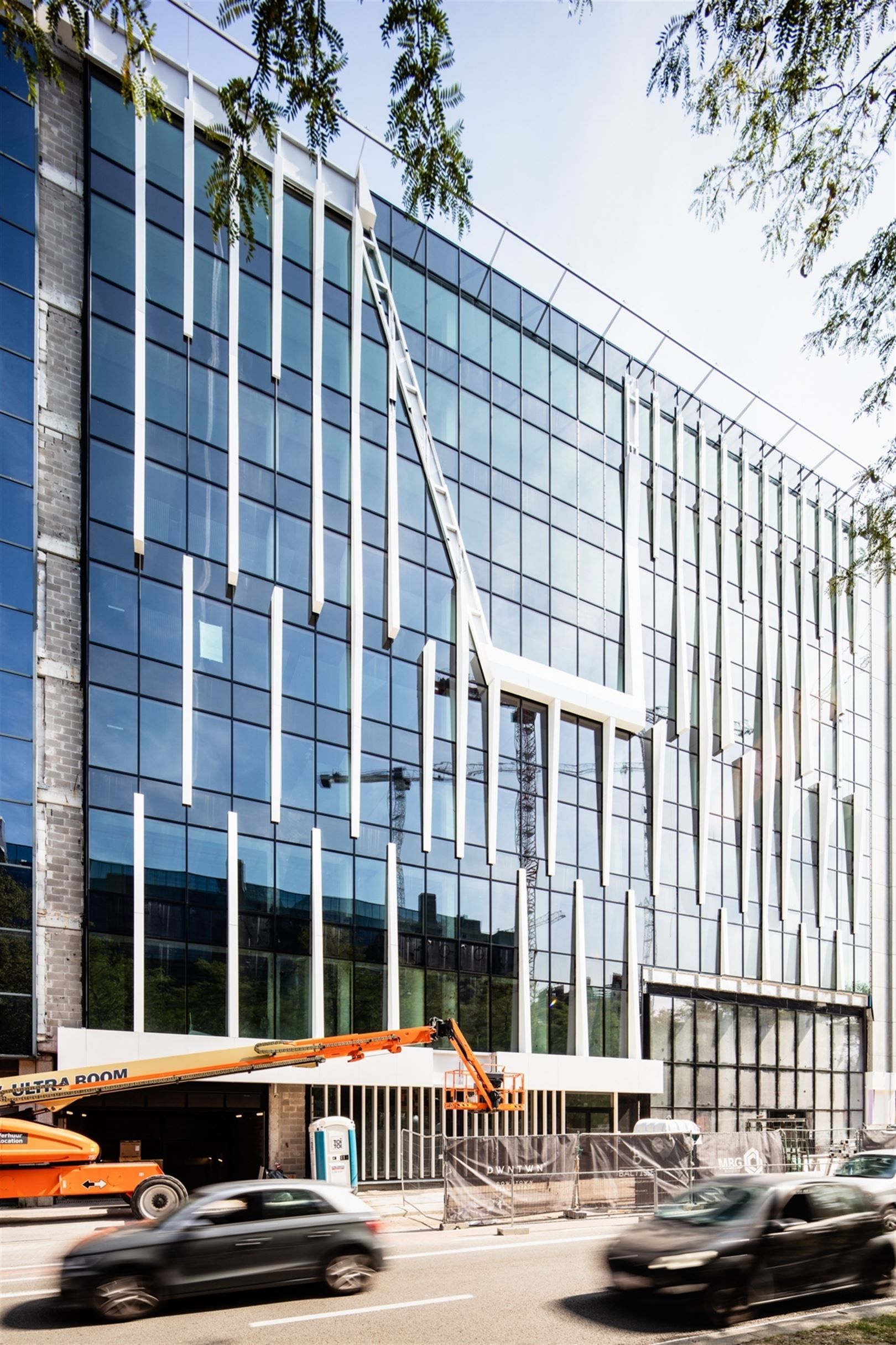 SEVEN: vanaf 1055 m² foto {{pictureIndex}}