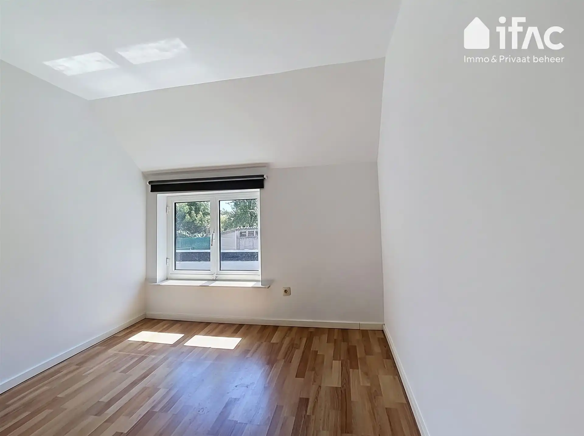 Gezellige rijwoning met tuin foto 12