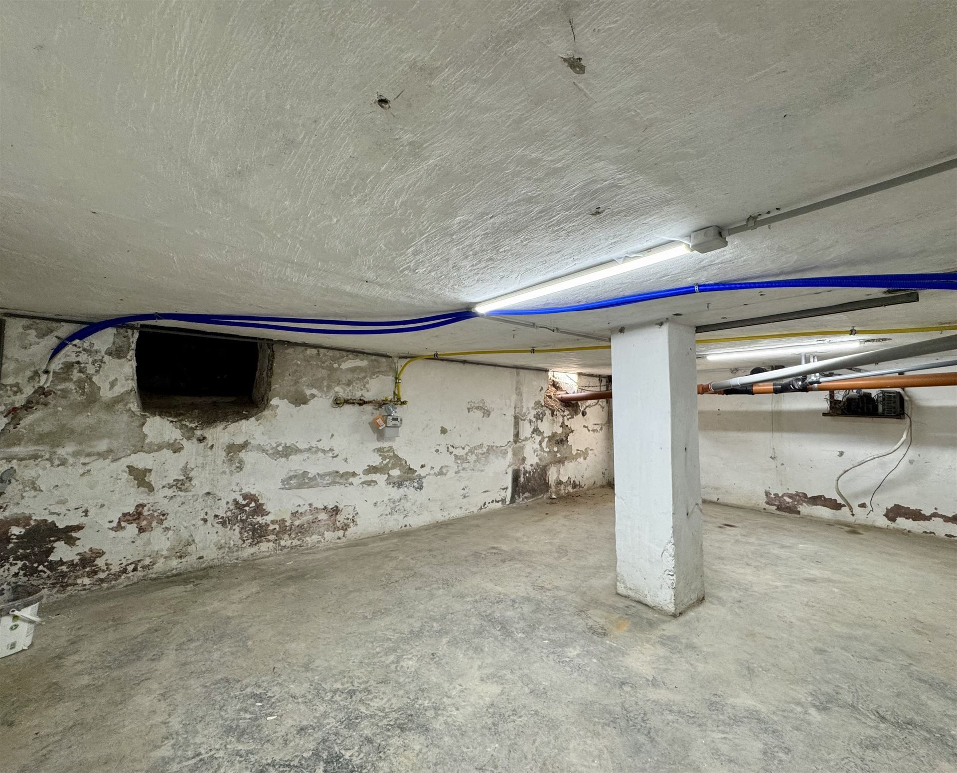 Gerenoveerde woning in het centrum van Maaseik! foto 19