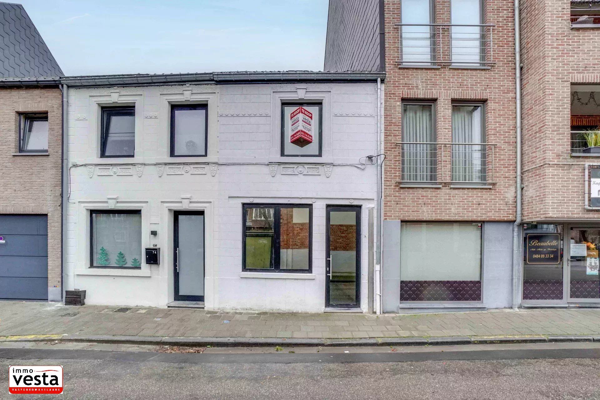 Gerenoveerde stadwoning in centrum foto {{pictureIndex}}