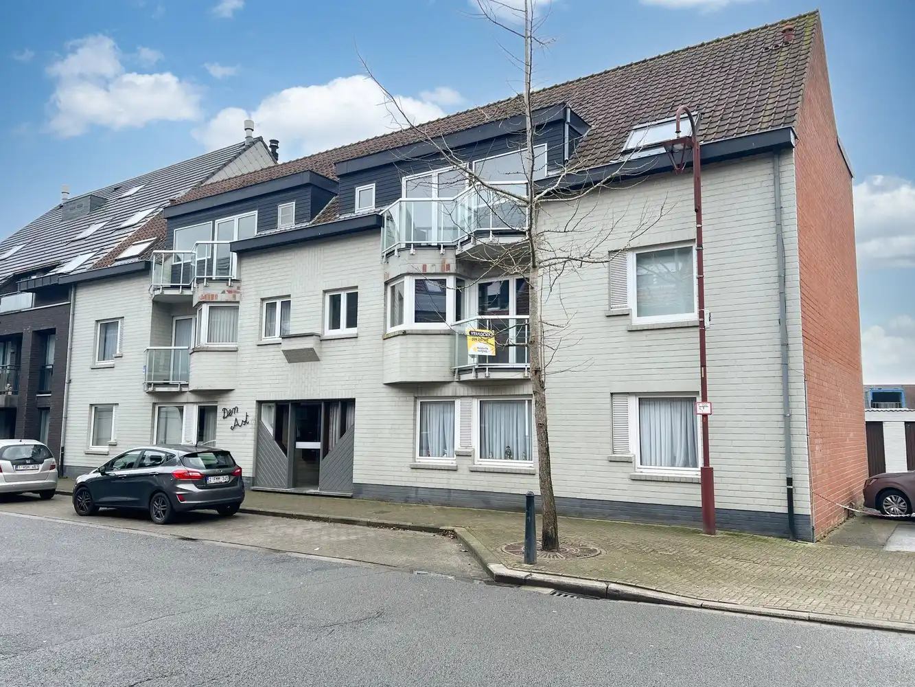 Lichtrijk en ruim appartement met 2 slpks. + terras! foto 10