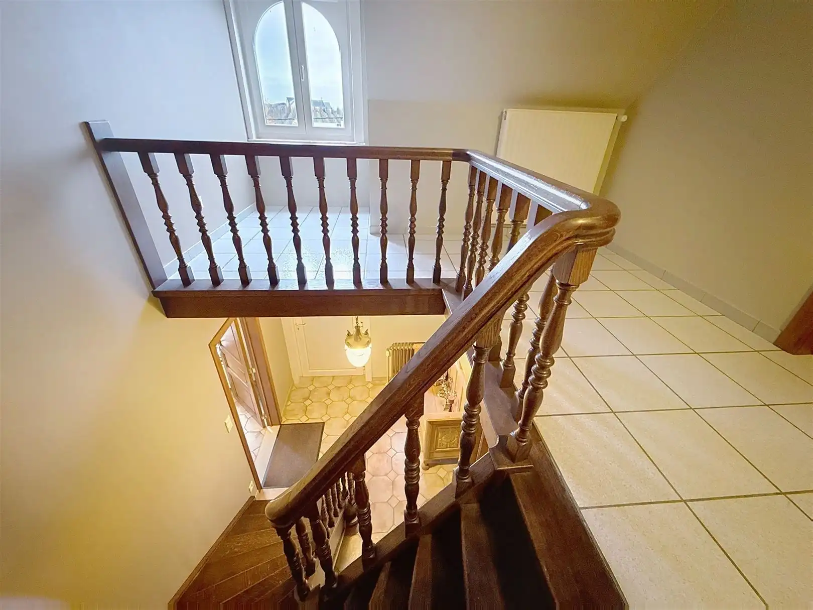 Ruime open bebouwing met 4 slpks, veranda, tuin, garage, 8a  foto 23