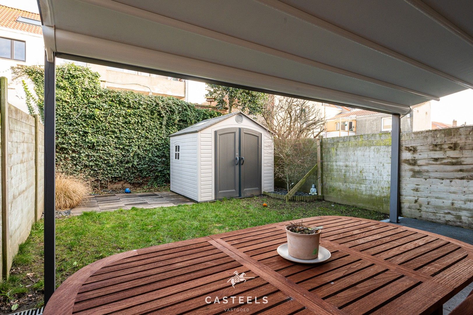 Instapklare woning met tuin, oprit en terras in de Vuurtorenwijk foto 15