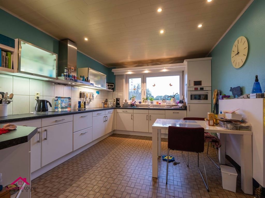 Goed onderhouden, op te frissen woning foto 18