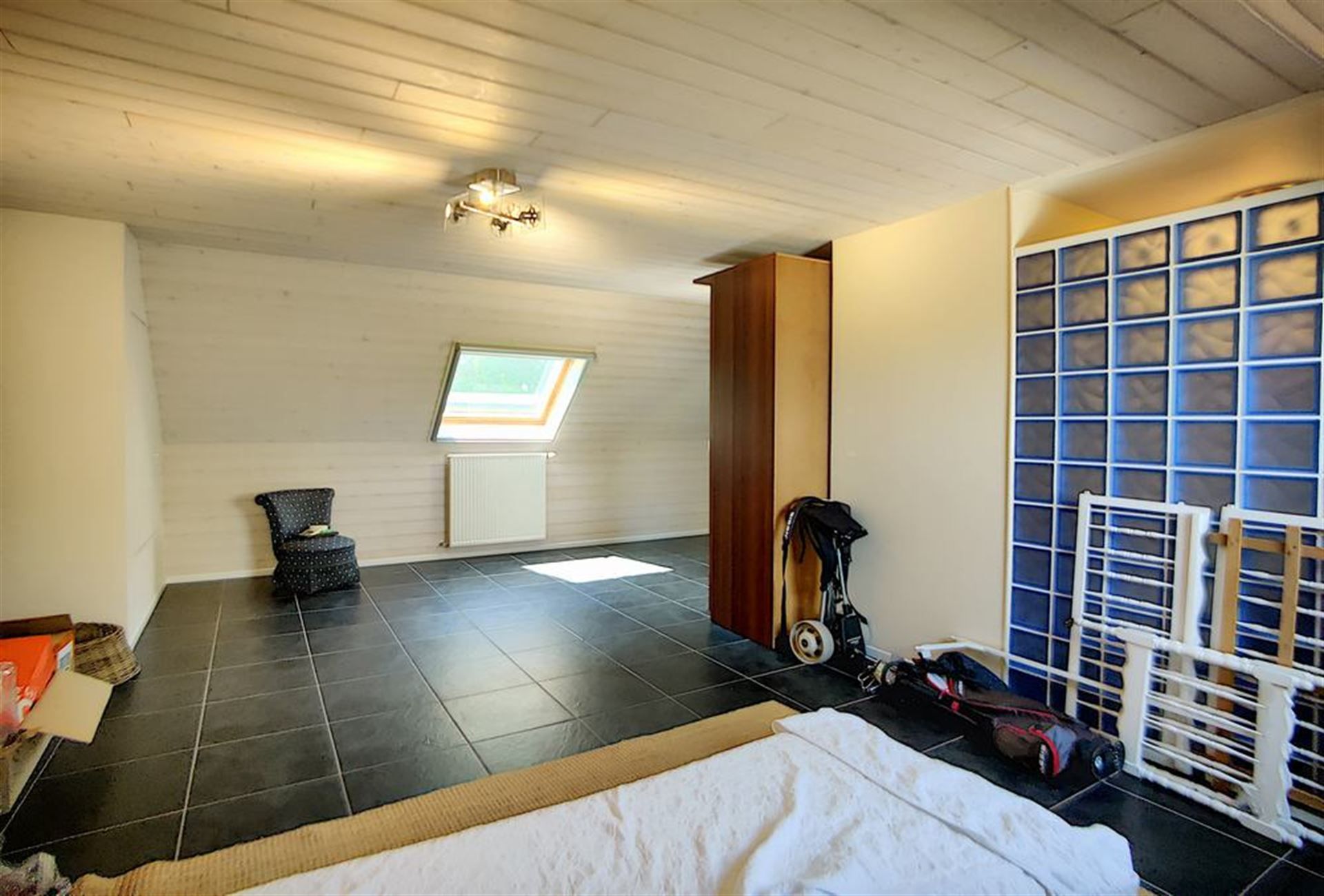 Ruime 4-slaapkamer villa  foto 18