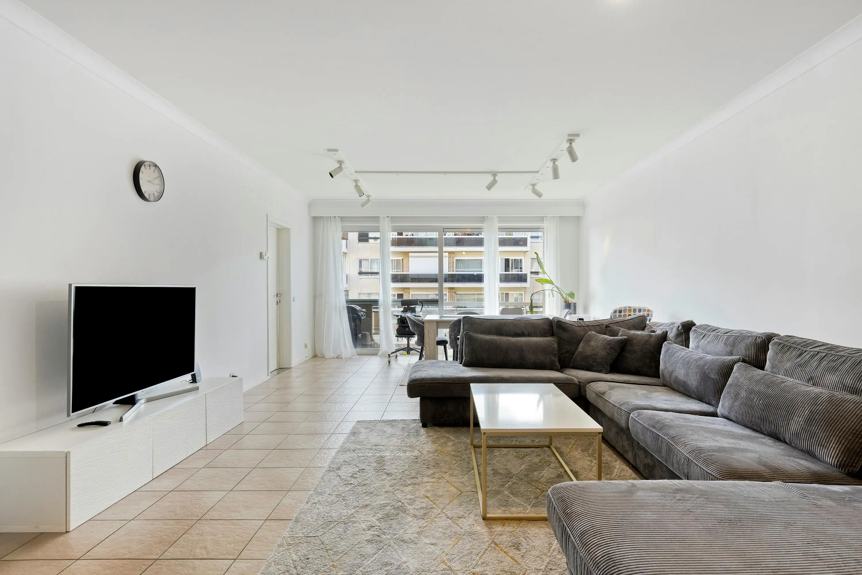 Appartement met terras te koop op het groene Linkeroever foto 2