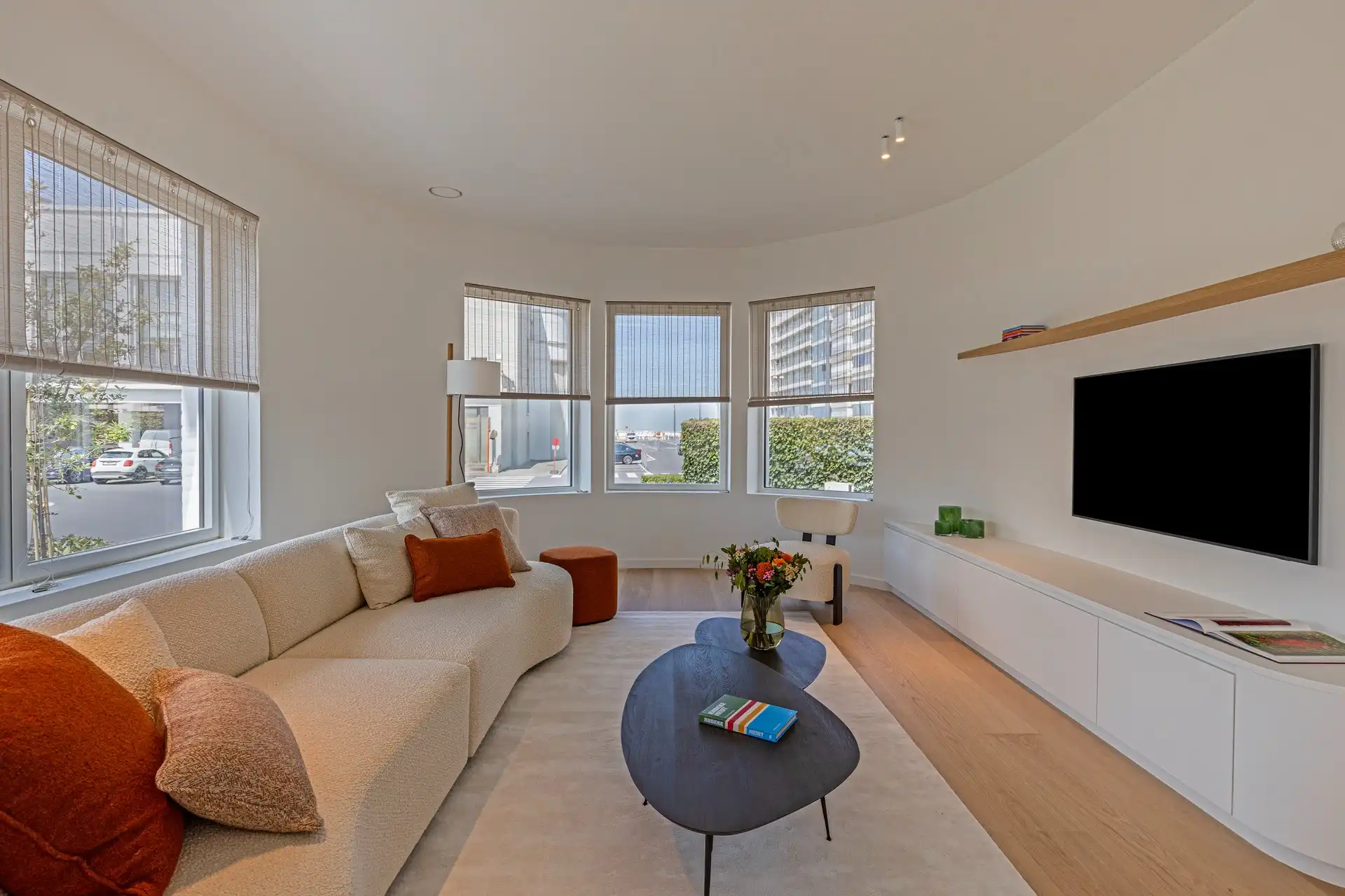 Exclusieve, volledig gerenoveerde hoekvilla met adembenemend zeezicht aan de Zeedijk. foto 10