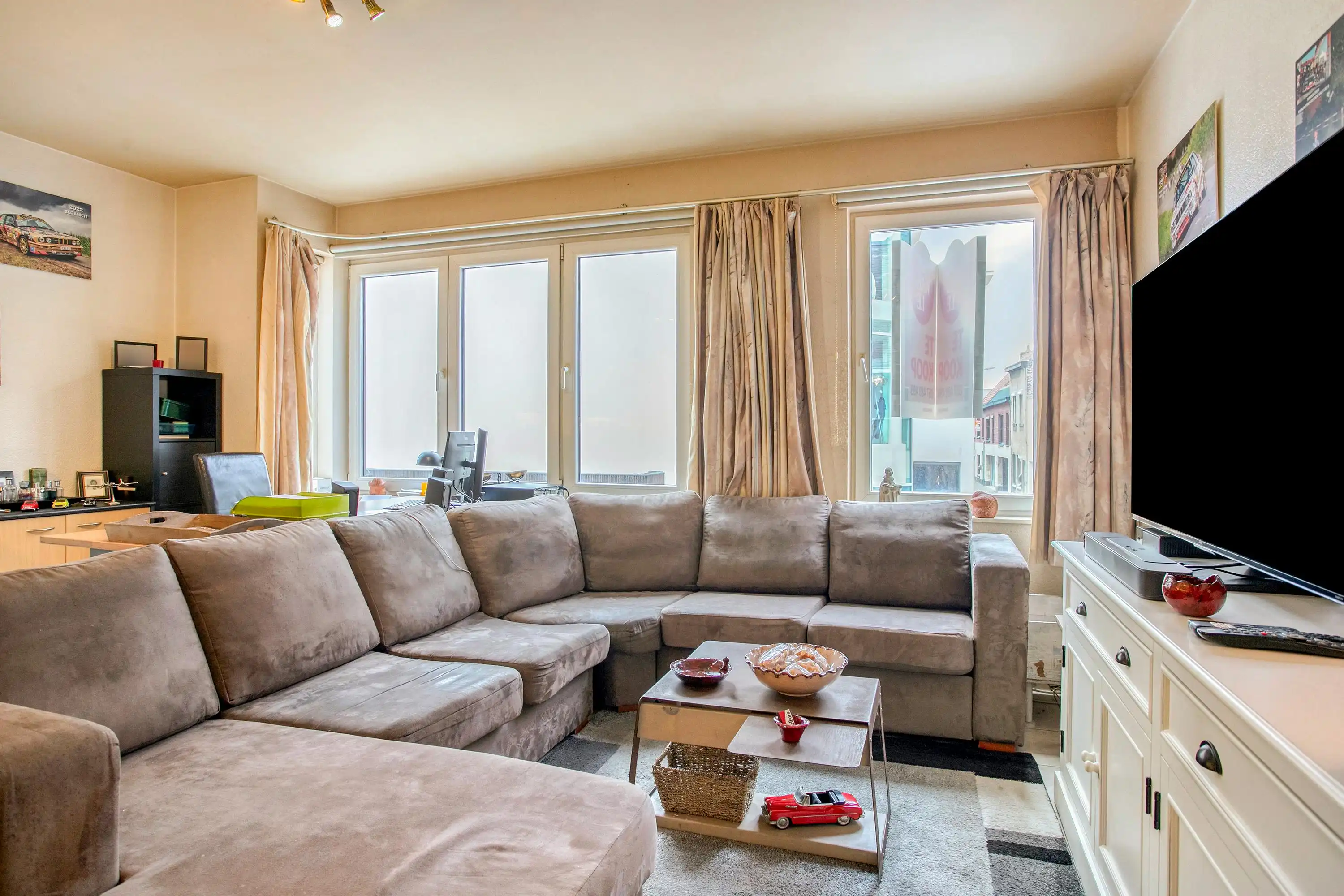 Instapklaar appartement met ruim terras in centrum Poperinge foto 4