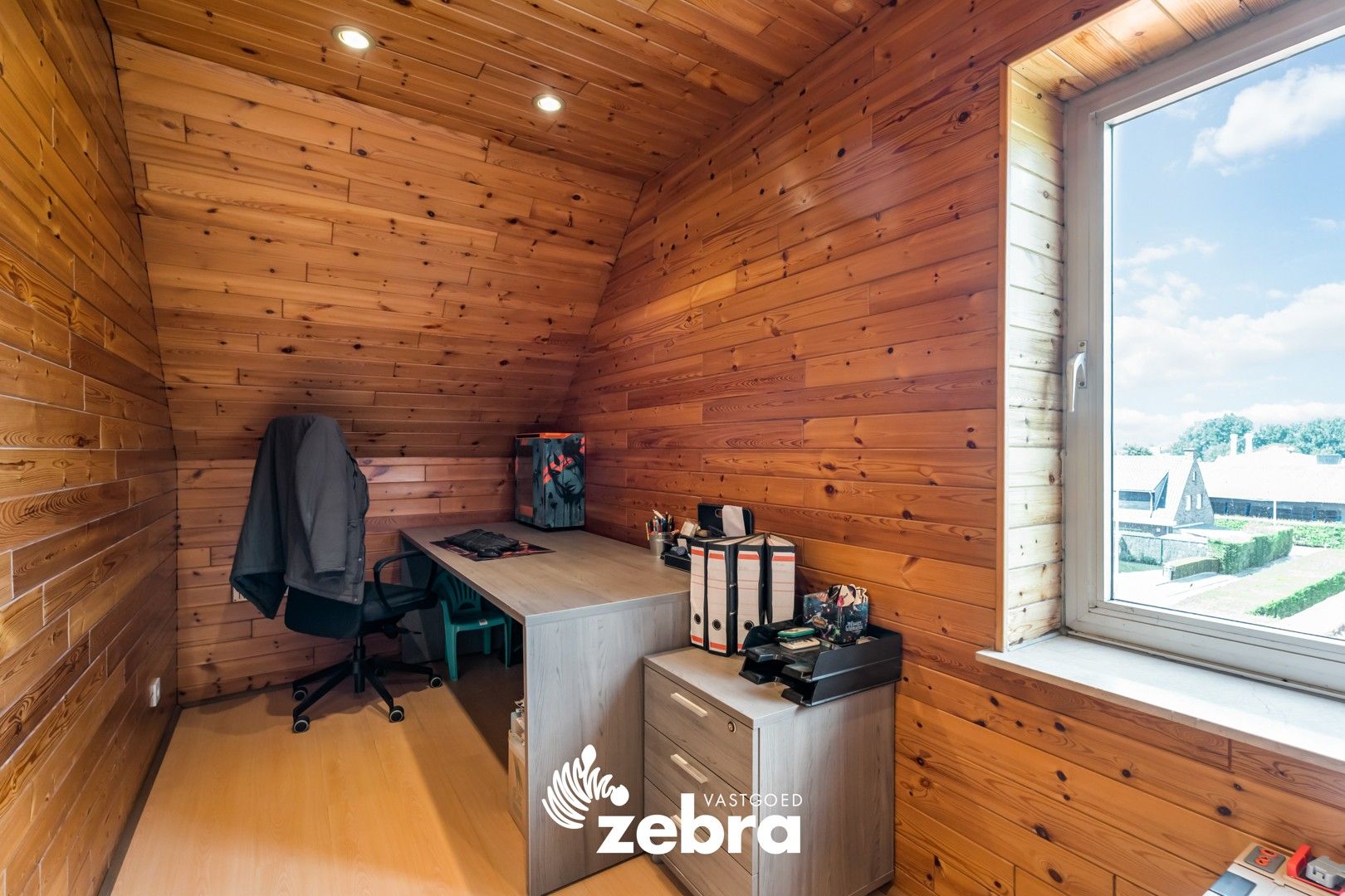 Instapklare woning met grote garage en 3 volwaardige slaapkamers! foto 15