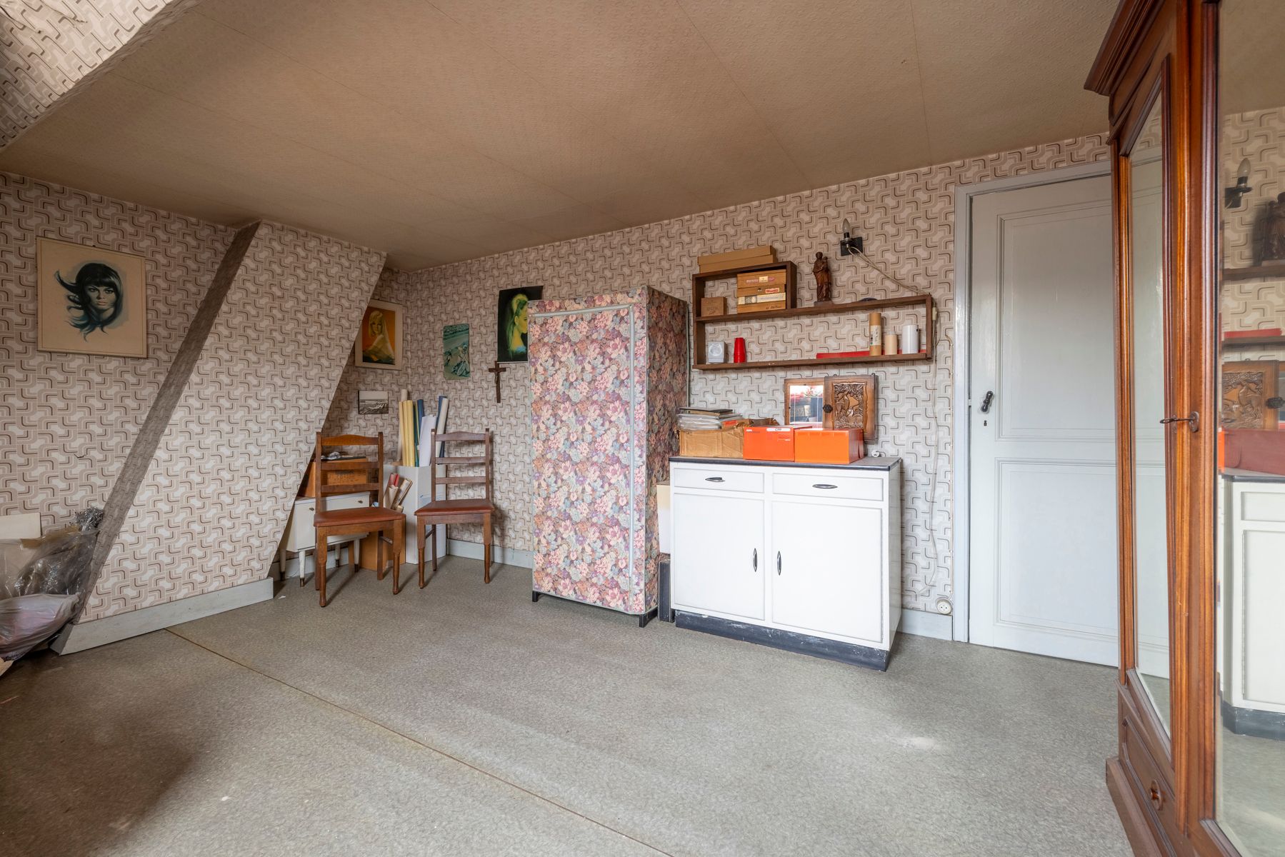 Te renoveren woning met tuin en 4 slaapkamers op toplocatie! foto 10