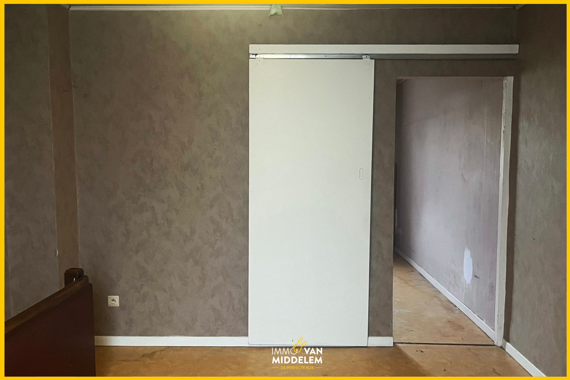 DEELS TE RENOVEREN 2-GEVEL IN CENTRUM TERNAT  foto 13