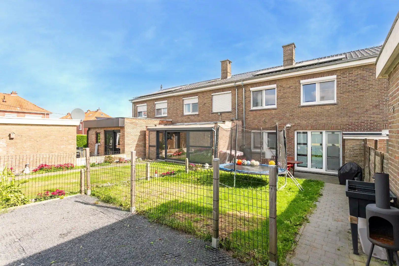 Instapklare woning met 3 slpk, tuin en garage te Lembeek foto 12