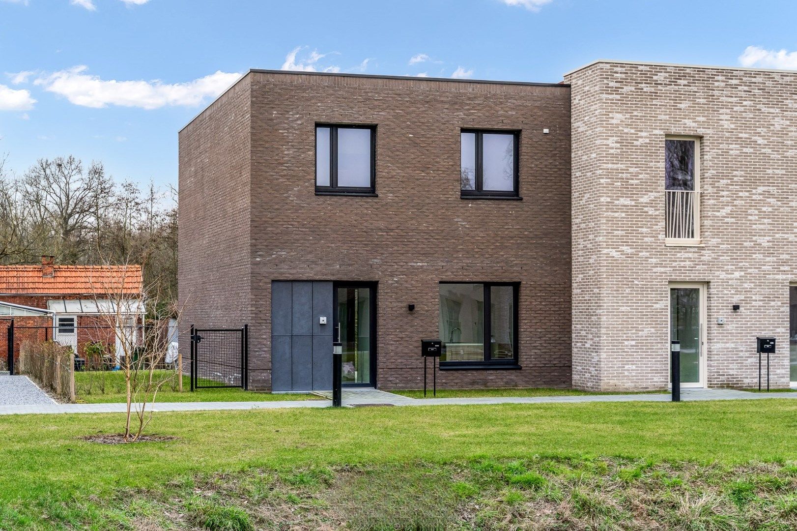 ()=>{if(producerUpdateValueVersion(node),producerAccessed(node),node.value===ERRORED)throw node.error;return node.value} Oude Truierbaan 0 - - 3500 Hasselt