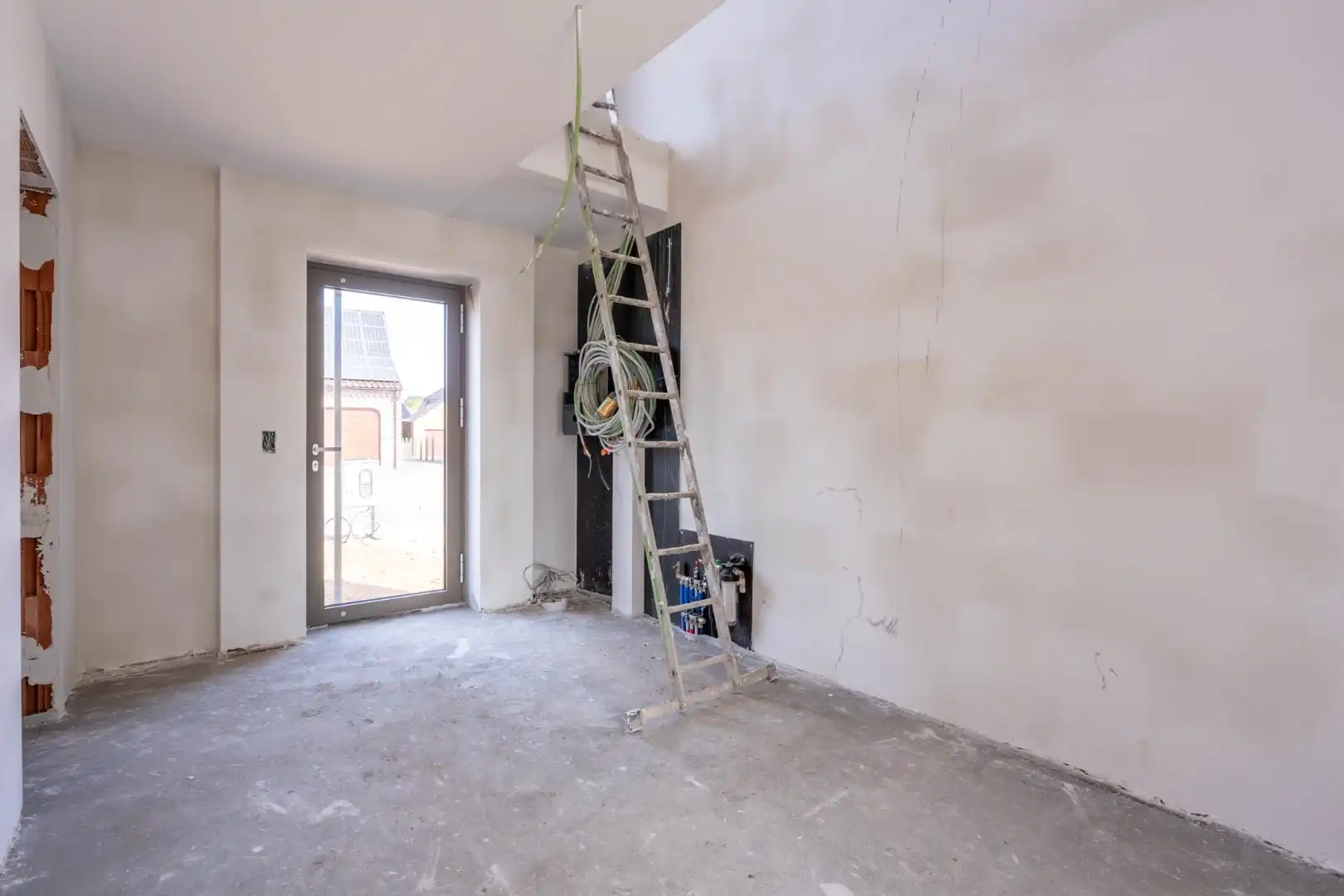 Vrijstaande, rustig gelegen CASCO + afgewerkte woning in een moderne bouwstijl op een fraai perceel op een rustige locatie!  foto 10