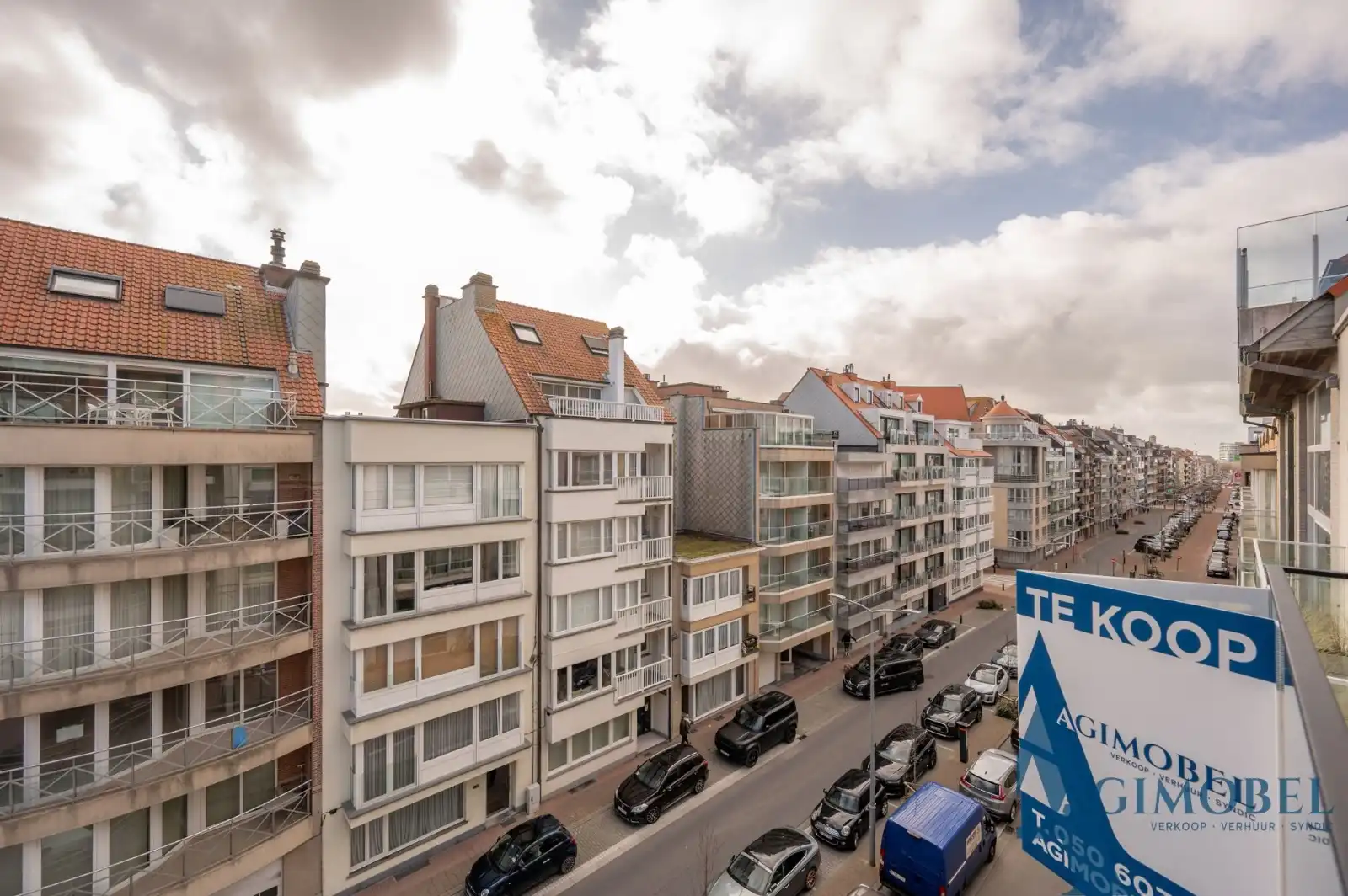 Luxe tweeslaapkamer appartement met licht, ruimte en een vleugje zeezicht op een toplocatie in Knokke. foto 19