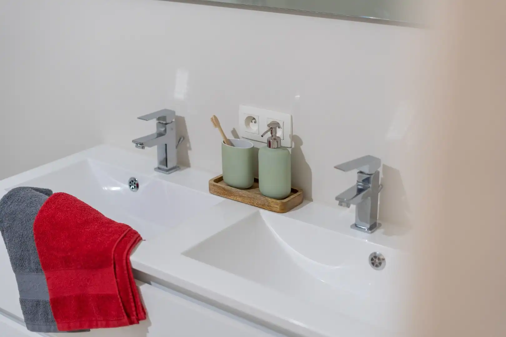 Instapklare, stijlvol gerenoveerde rijwoning in het hart van Bredene-Dorp foto 15