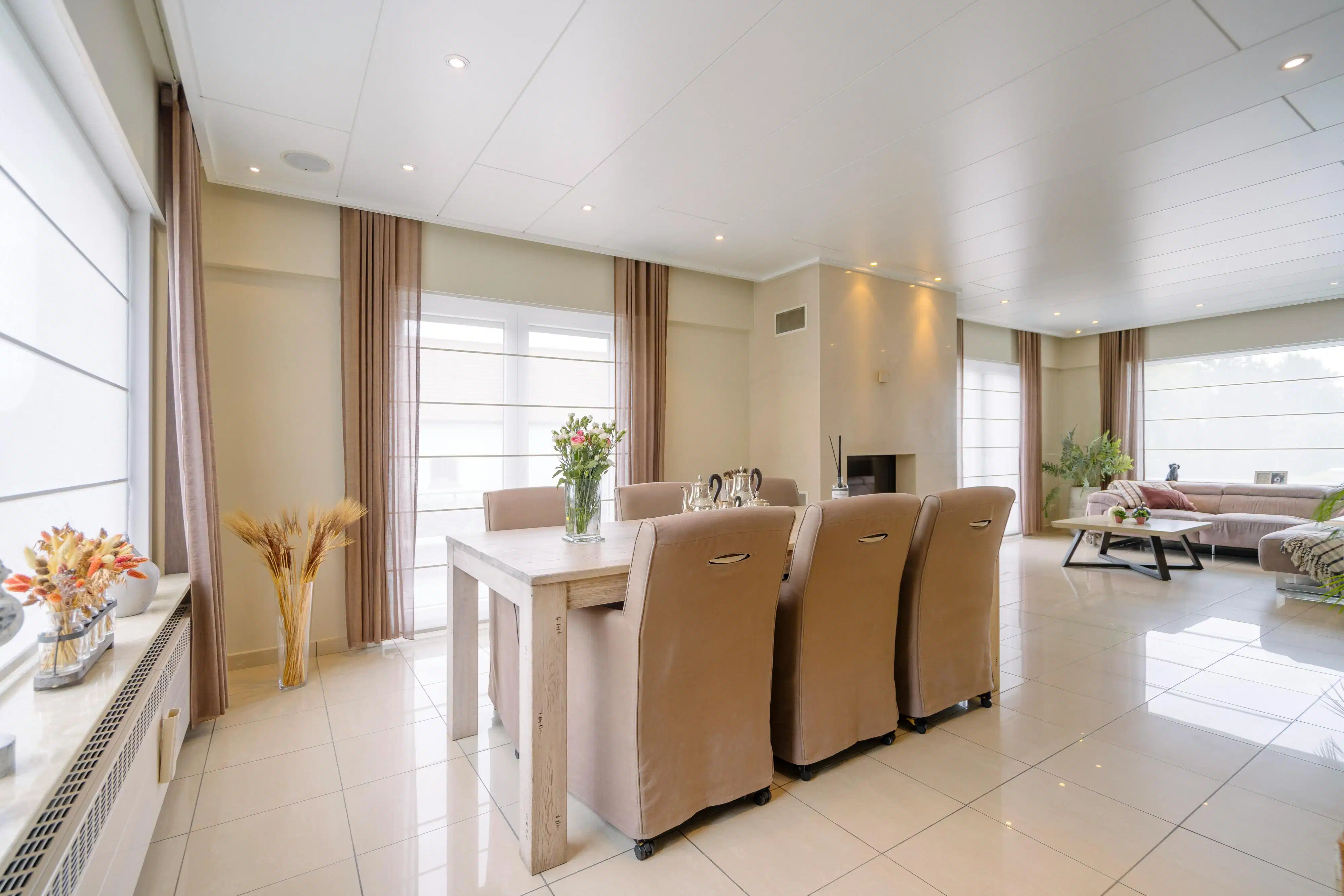 Exclusieve instapklare villa met ruime tuin in Oostduinkerke foto 5