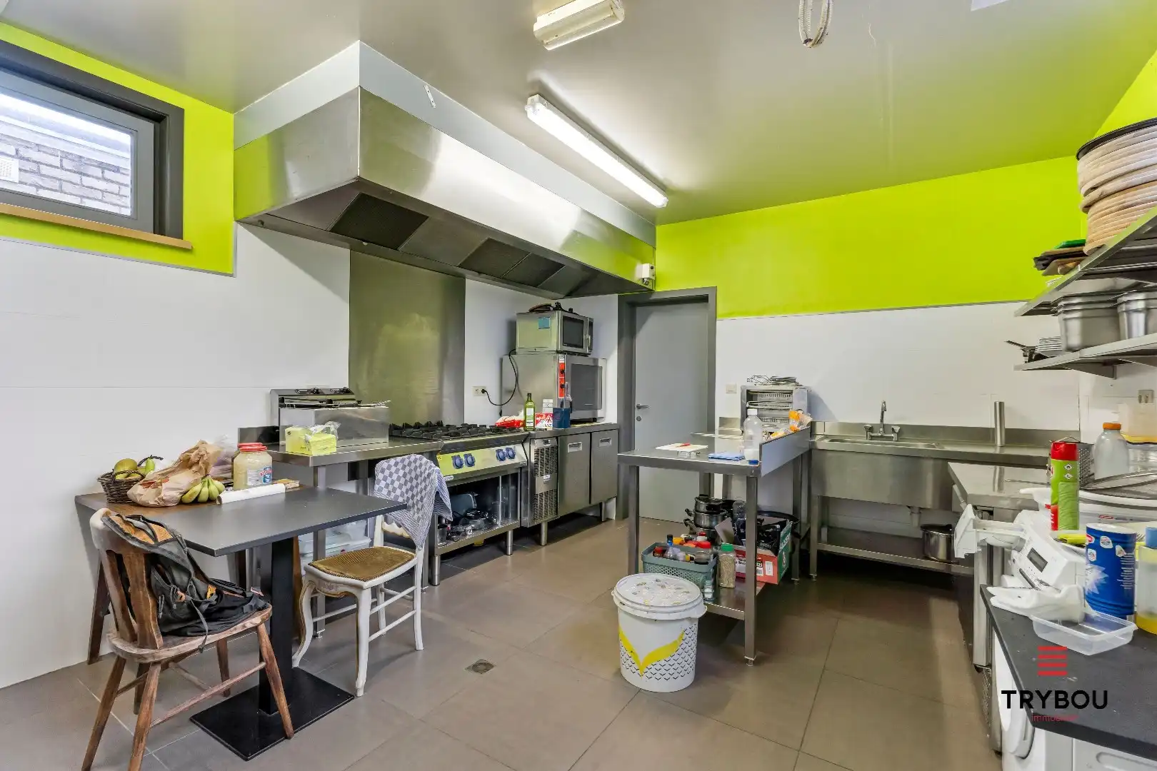 Prachtig handelspand met woonst op centrale ligging te Merkem. foto 8