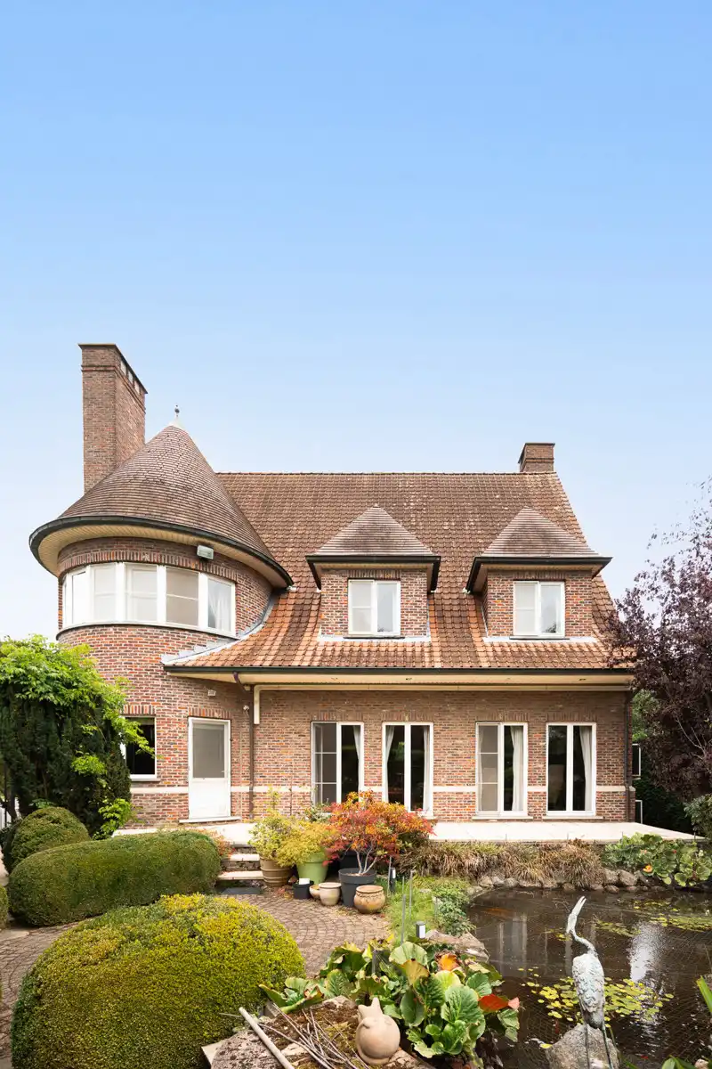 Statige villa met uitzonderlijk veel ruimte en potentieel  foto 29