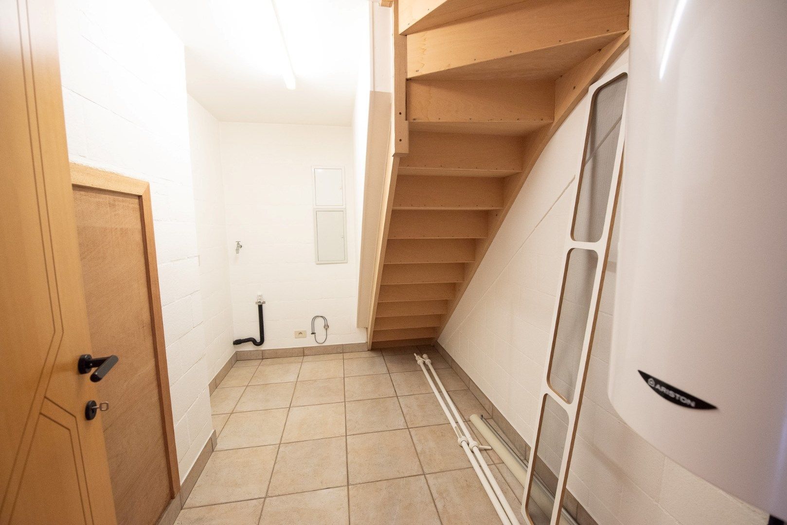 Ruim duplex appartement met terras en garage in centrum Zulte!  foto 7