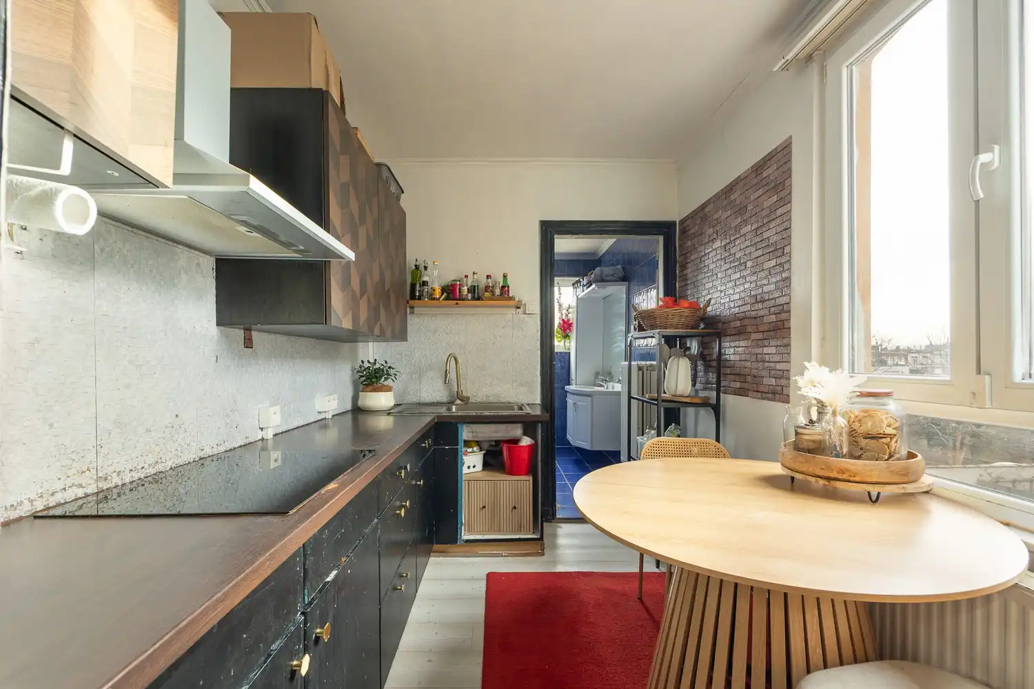 Ruime  op te frissen woning met 6 tot 8 slaapkamers en veelzijdige woonmogelijkheden foto 11