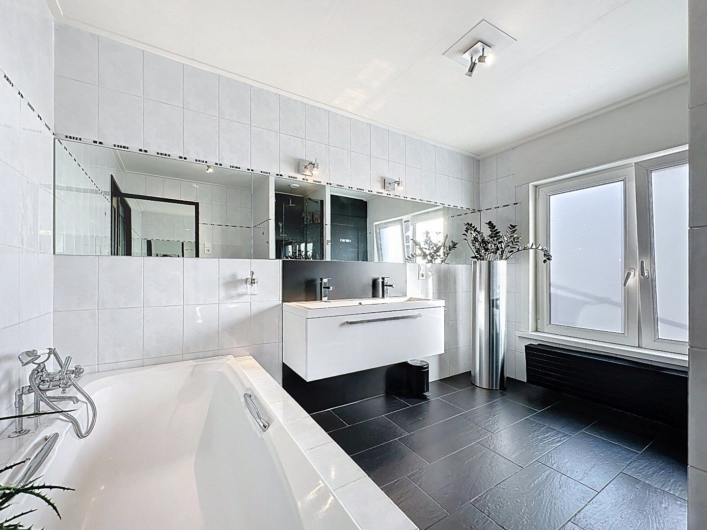 Veelzijdig pand in historisch IJzendijke foto 40