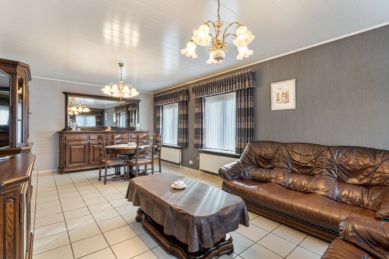 Verzorgde gezinswoning op een perceel van 9a08ca, gebouwd in 1988 op een rustige locatie nabij het centrum van Neeroeteren!  foto 7