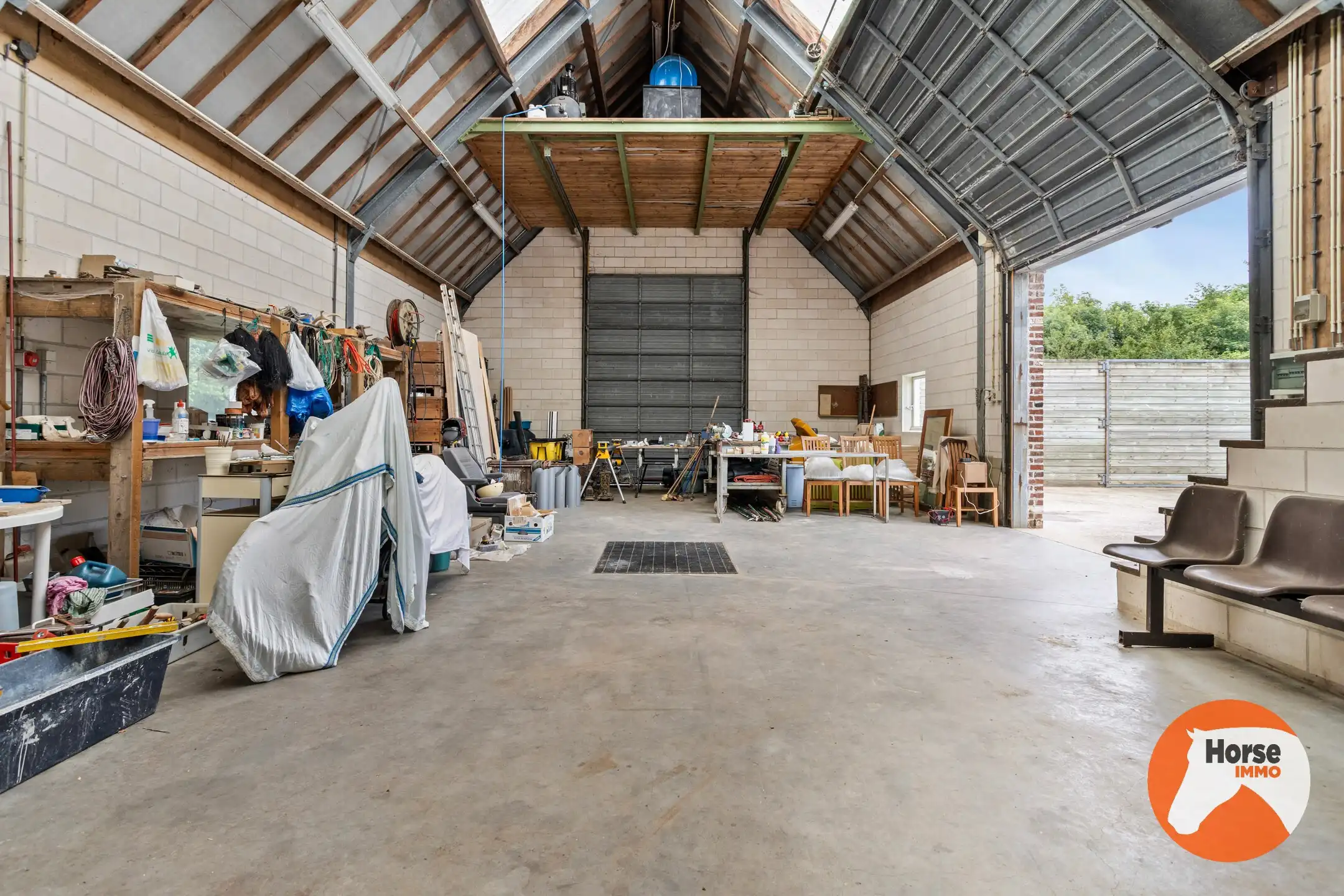 ROESELARE – Unieke villa met bijgebouwen op 4,7 ha foto 30