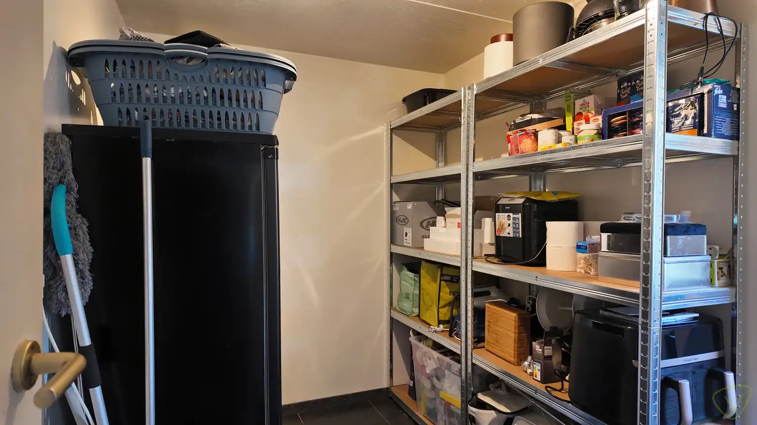 Gezellige instapklare woning met zonnig koertje in Eeklo! foto 10