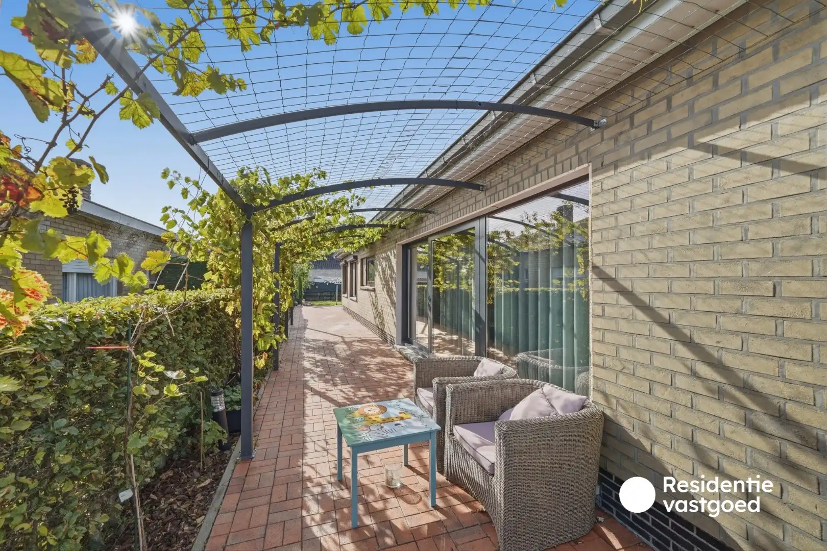 Bungalow met zongerichte tuin en 3 slaapkamers foto 23