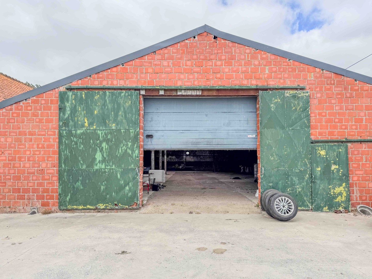 Landelijke woning met 3 slaapkamers, tuin, kotterijen en garage. foto 20