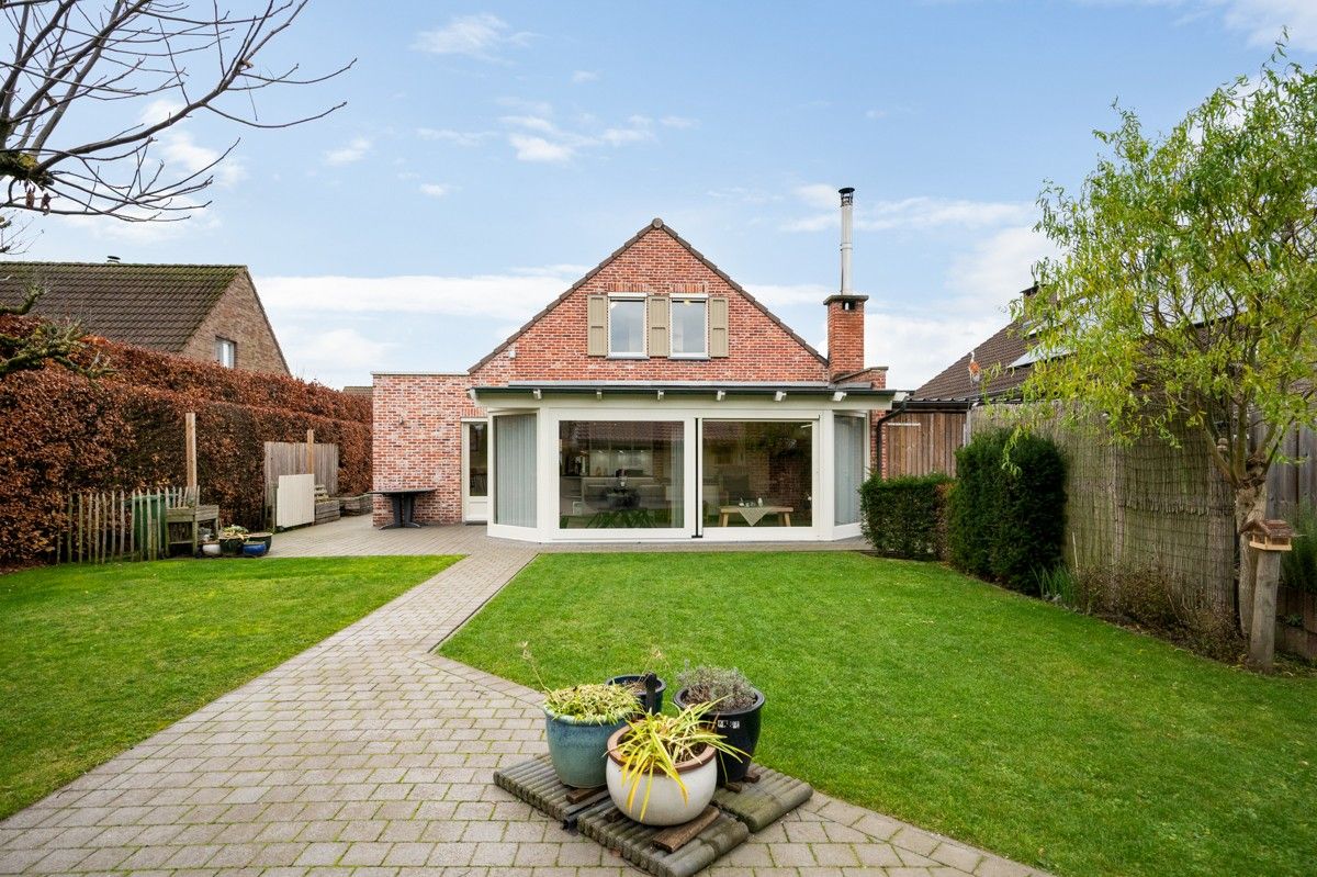 Thuiskomen in alle rust - charmante woning met 4 slaapkamer op 645 m² in doodlopende straat. foto 3