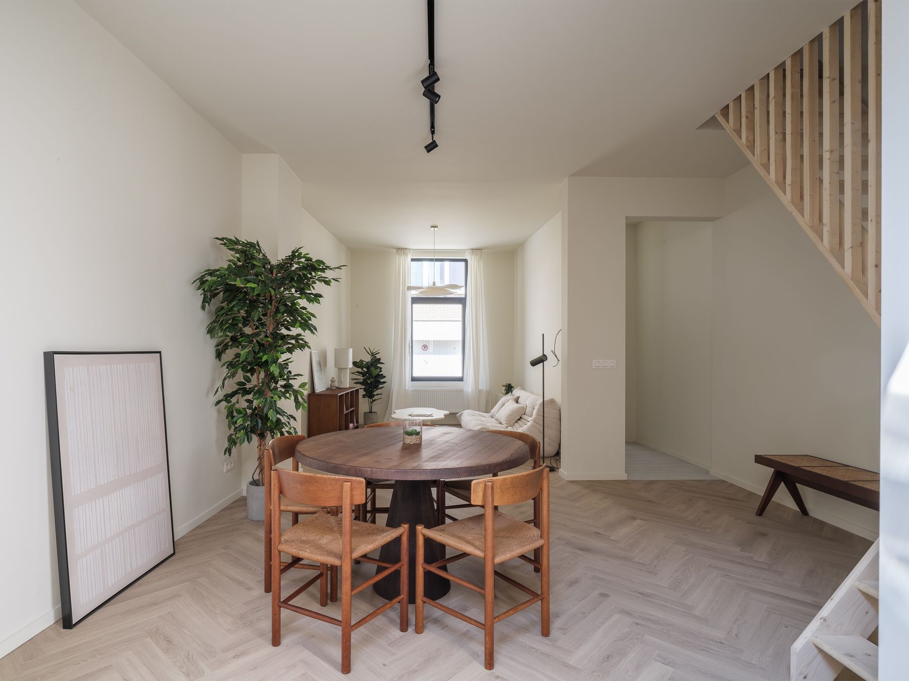 Stijlvol gerenoveerde woning vlakbij het Keizerpark foto 3