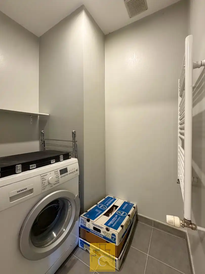 Recente woning met garage en zonnige tuin in Sint-Andries foto 16