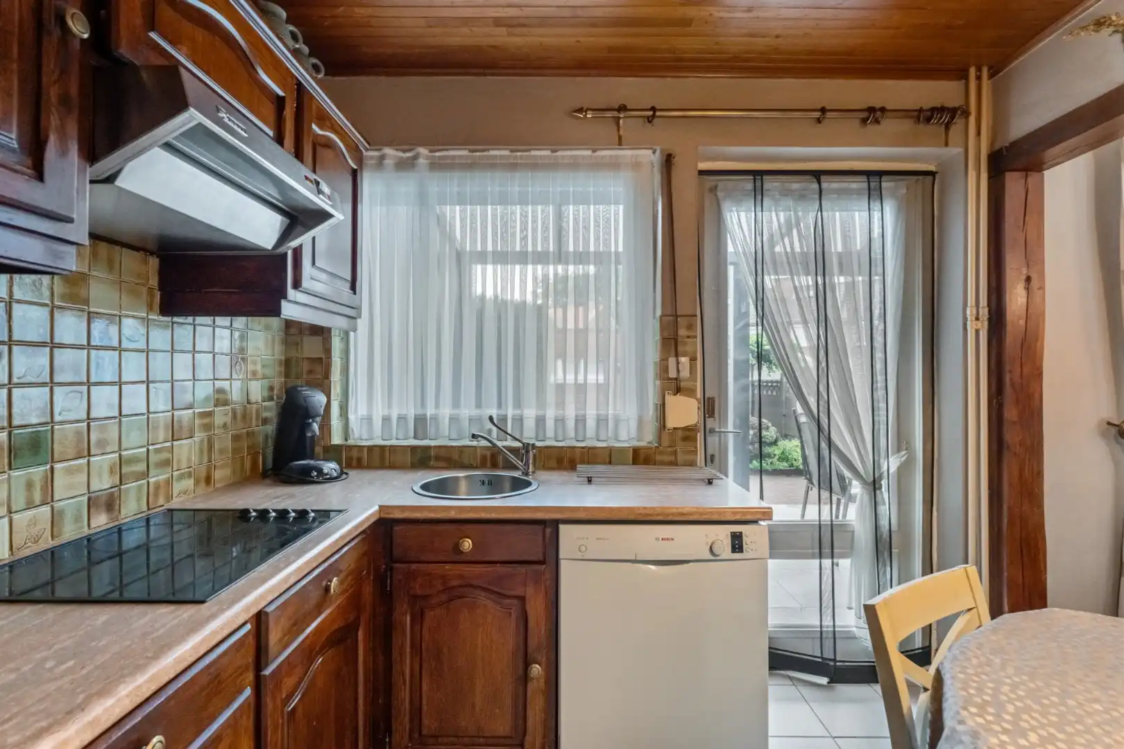 Knusse gezinswoning op een rustige locatie nabij het centrum van Maaseik! foto 13