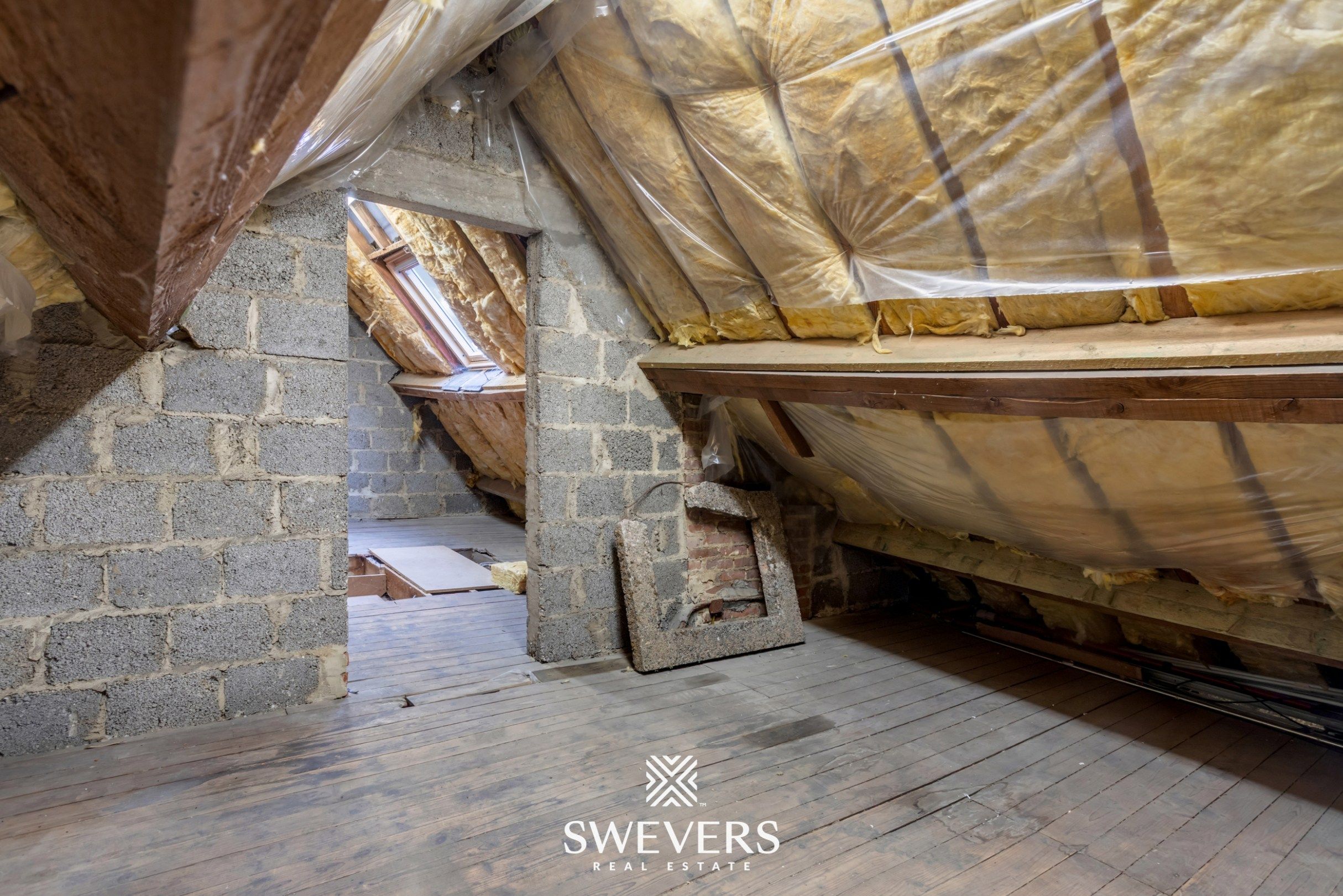 Ruime, instapklare woning met drie slaapkamers en prachtige tuin foto 19