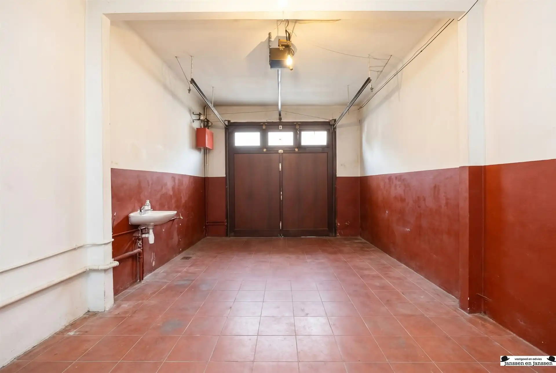 Te renoveren woning met 6à8 slaapkamers, garage en tuin! foto 24