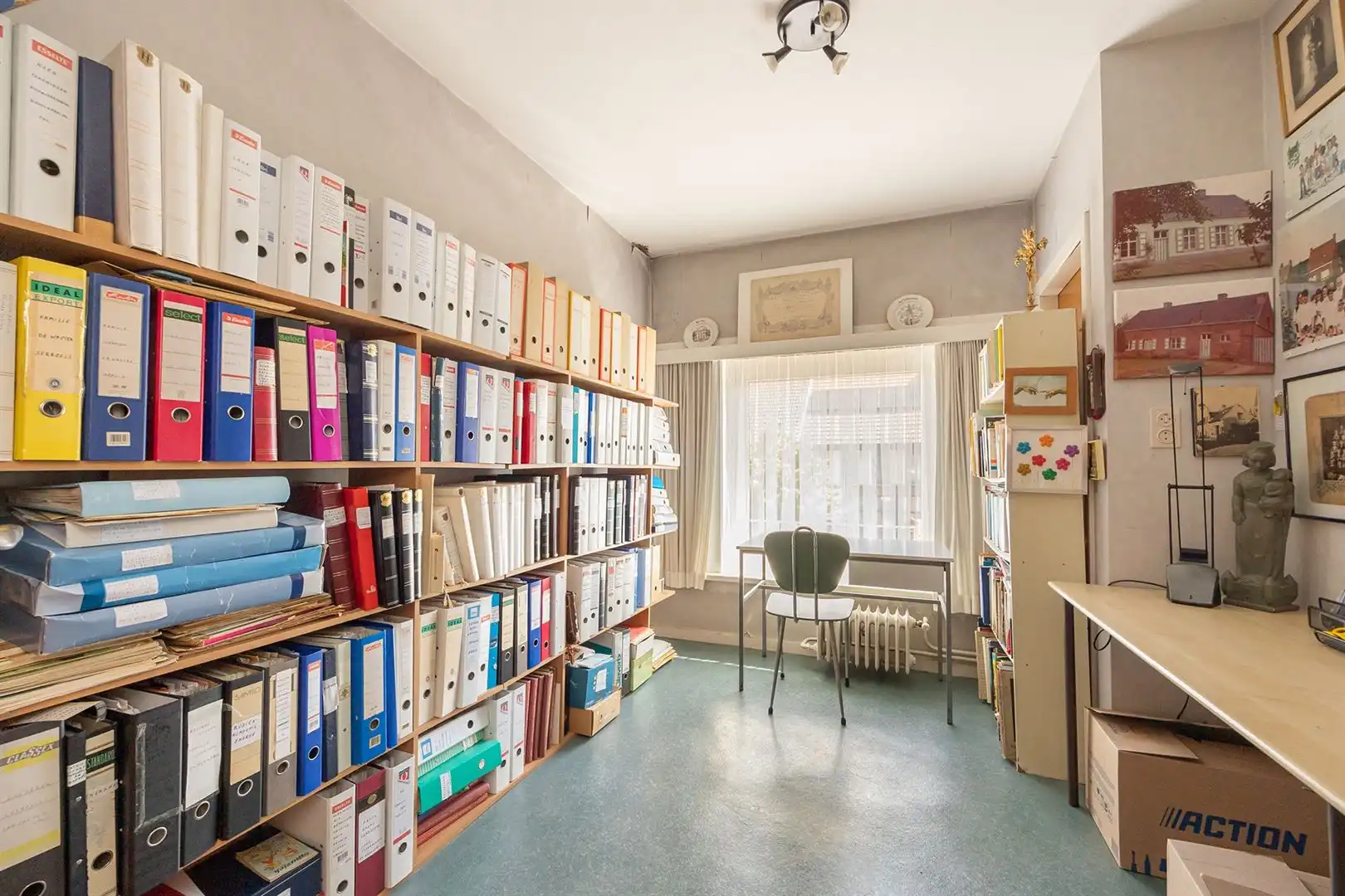Ruime te renoveren woning met tuin in dorpscentrum foto 17