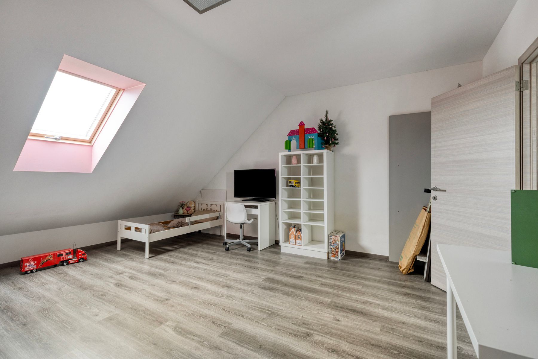 Ruime instapklare eengezinswoning foto 14