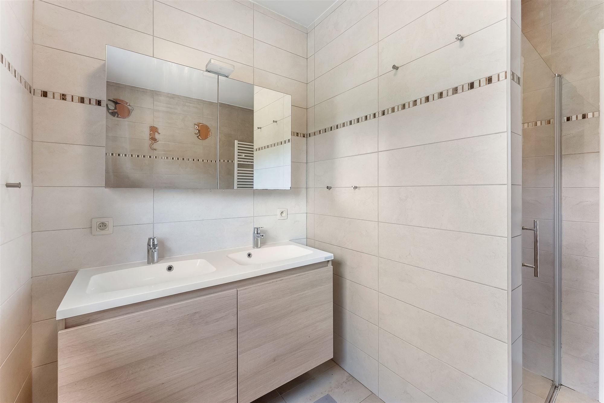 MODERNE WONING MET 3 SLAAPKAMERS OP PERCEEL VAN 5ARE TE STAL  foto 15