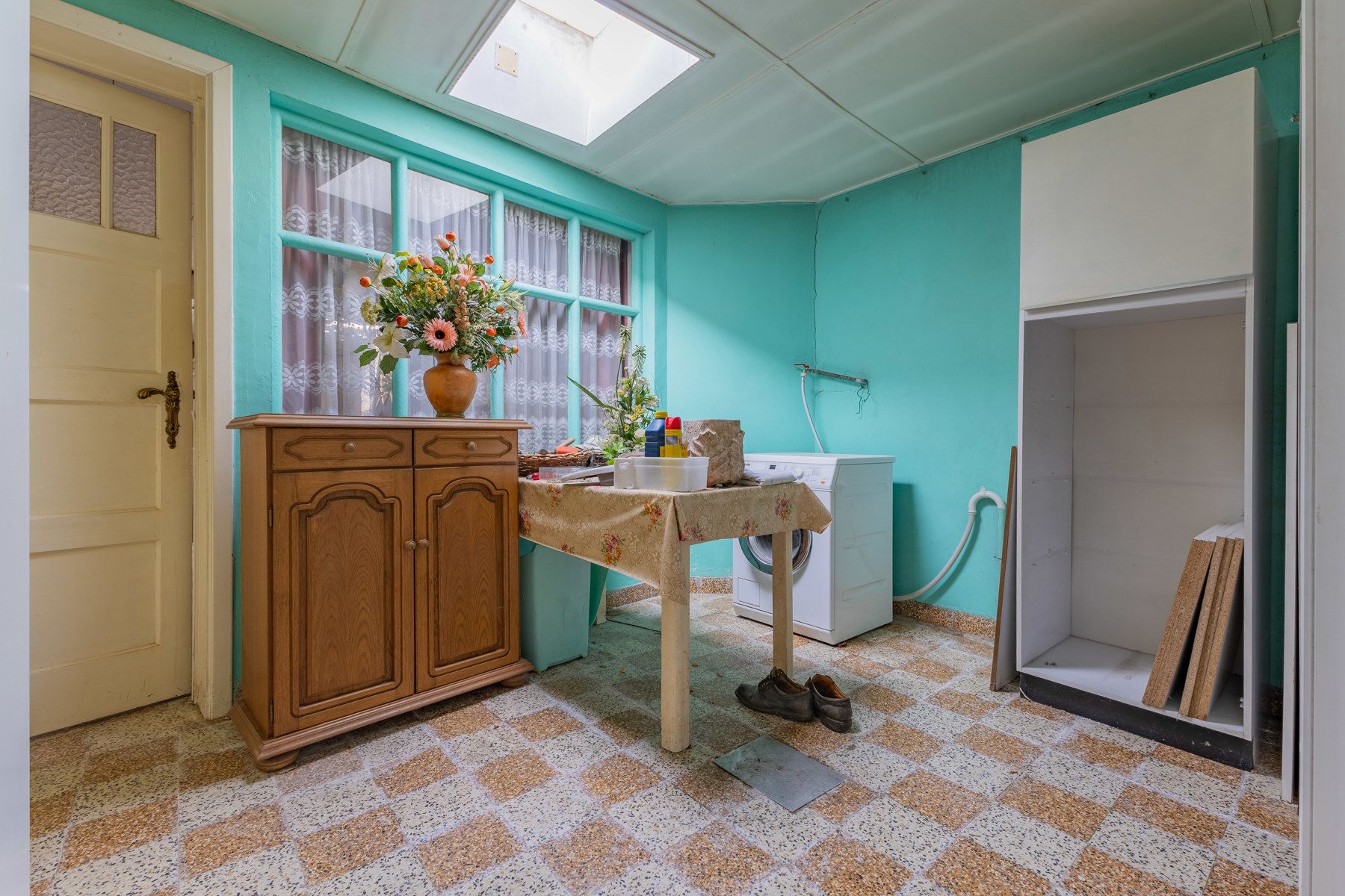 Te renoveren woning met tuin en garage foto 11