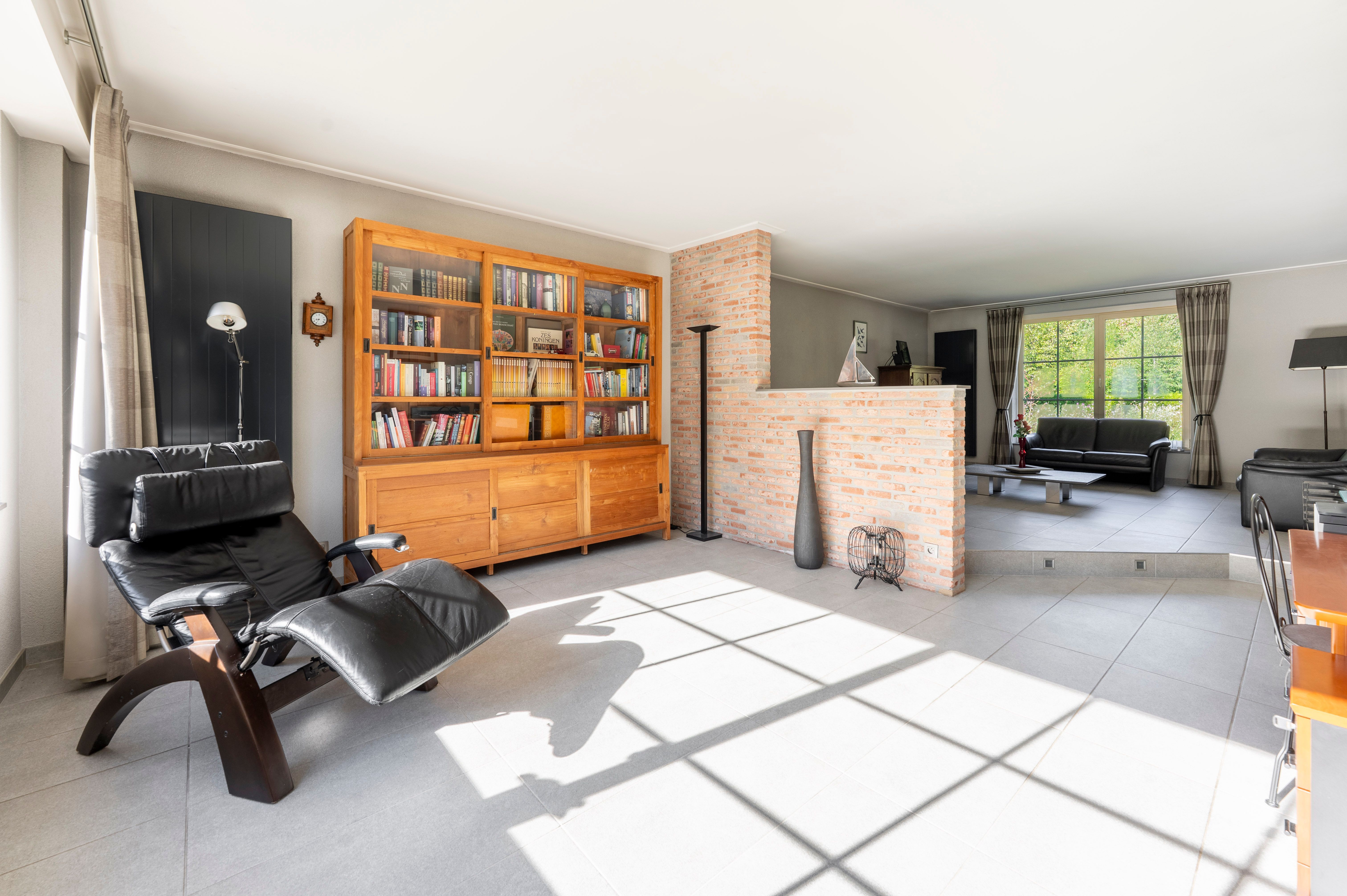 Instapklare laagbouwvilla nabij het centrum van Brasschaat. foto 6