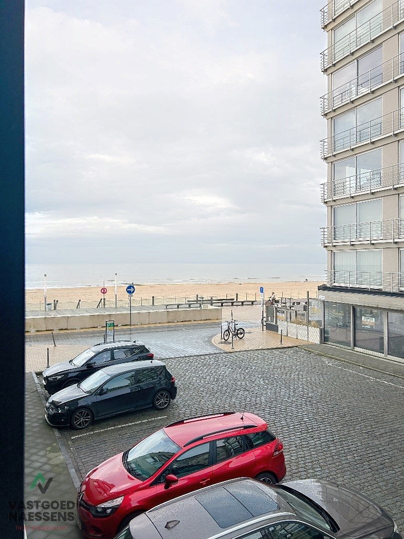 GEMEUBELDE STUDIO VLAKBIJ ZEEDIJK foto 3