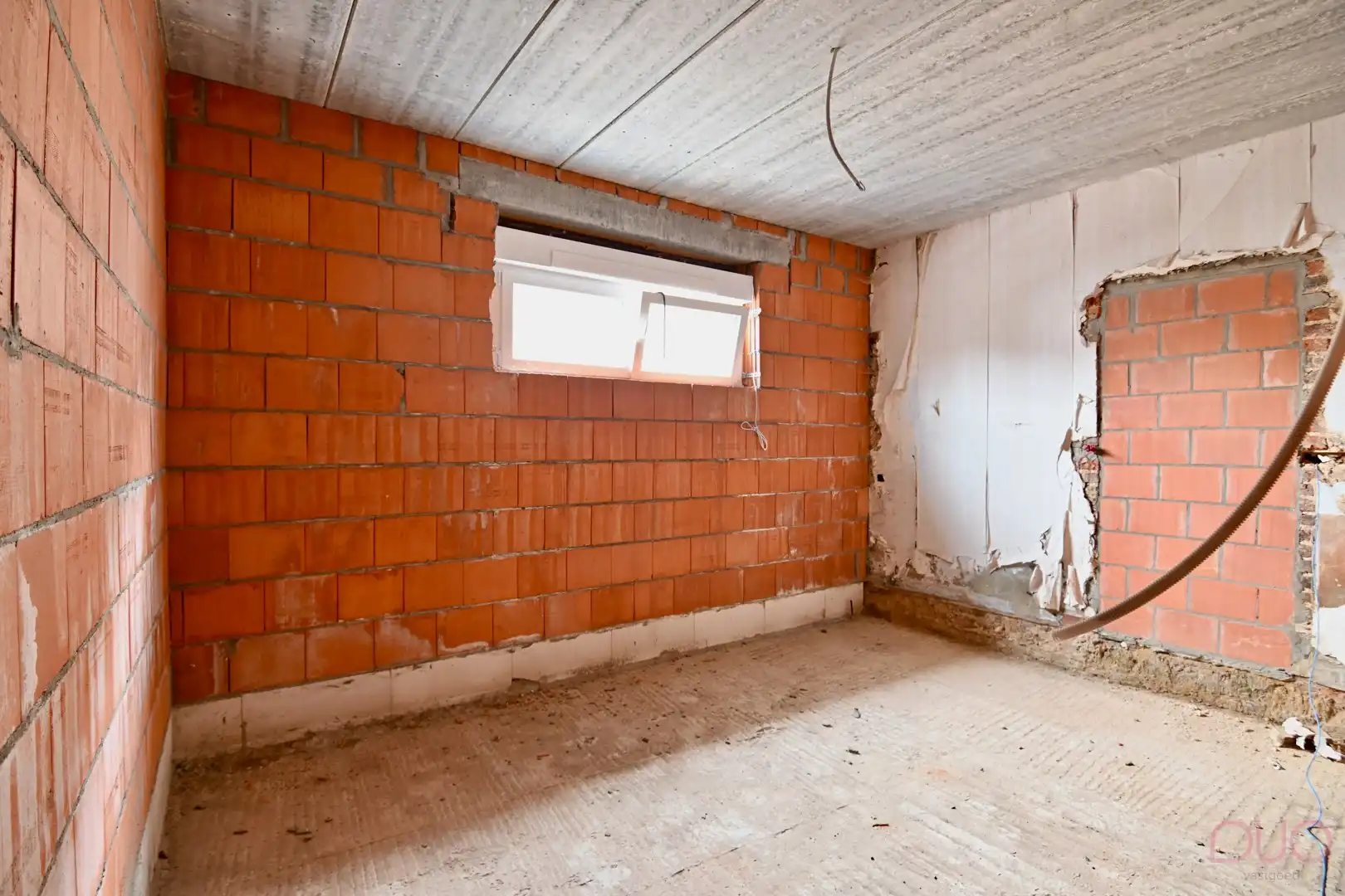 Verder te renoveren hoevewoning met ruime schuur die tal van mogelijkheden biedt. foto 15