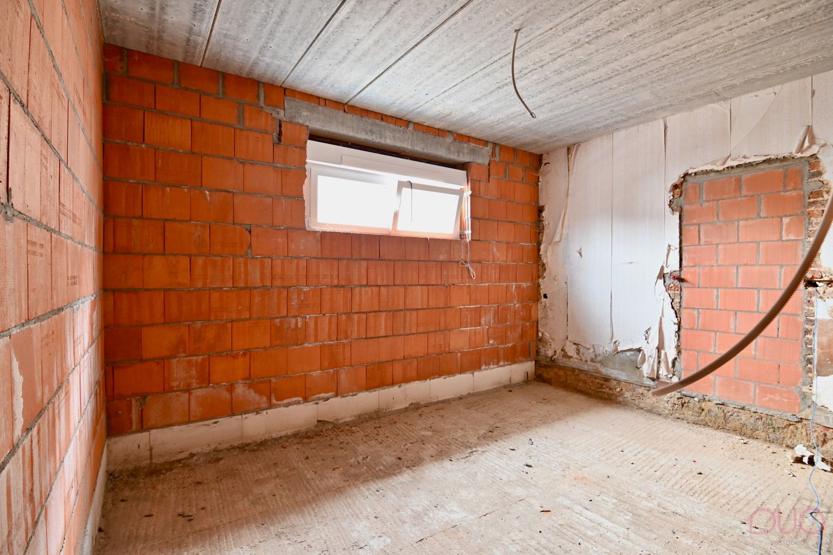 Verder te renoveren hoevewoning met ruime schuur die tal van mogelijkheden biedt. foto 15